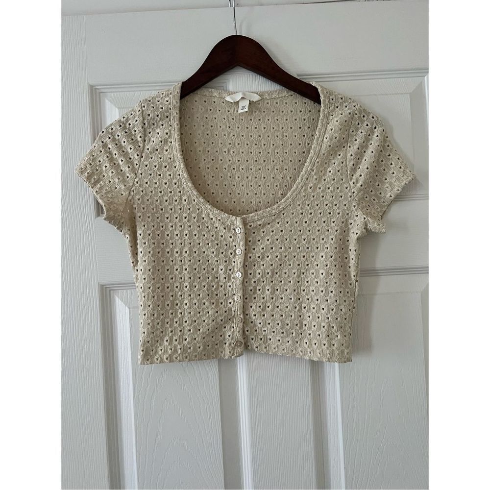 H&M Short Sleeve Eyelet Crop Top in Beige